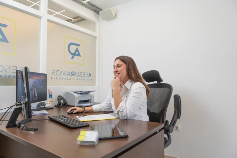 Expertos en servicios de gestoría en Estepona con un enfoque directo y profesional. Atención personalizada de Asesoramos